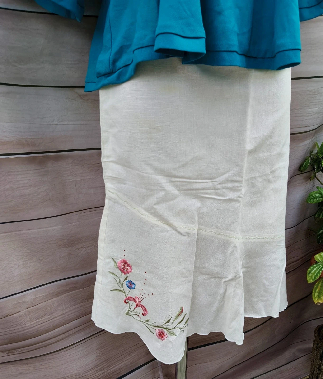 Falda H&M blanca con bordado floral – Talla 36 💜 – photo 5